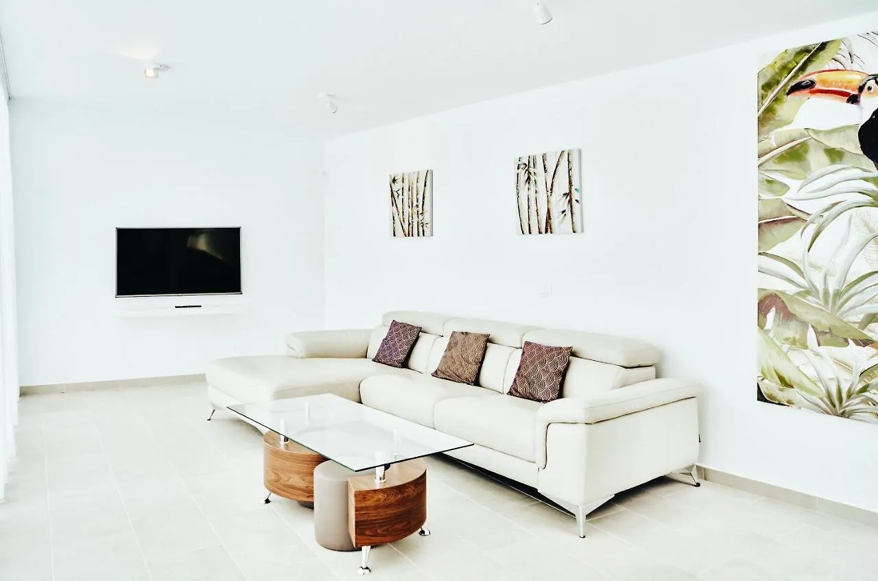 Villa Vila Carla - 3Bdr + 3Bath In Amarilla Golf San Miguel de Abona Spain